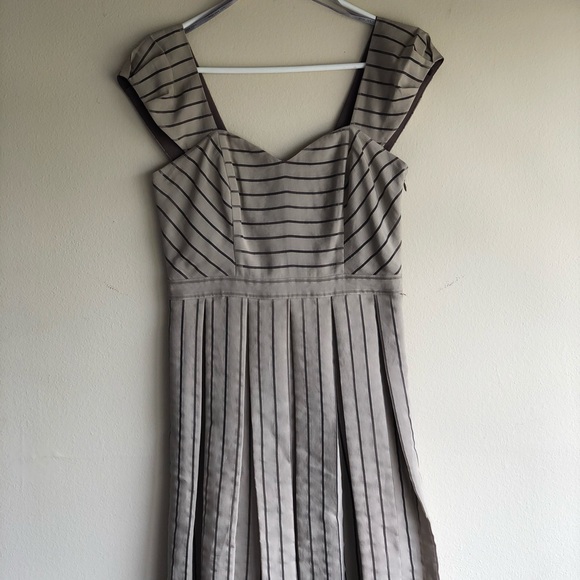 Dress. Marc NY Beige size 4 - Picture 1 of 3